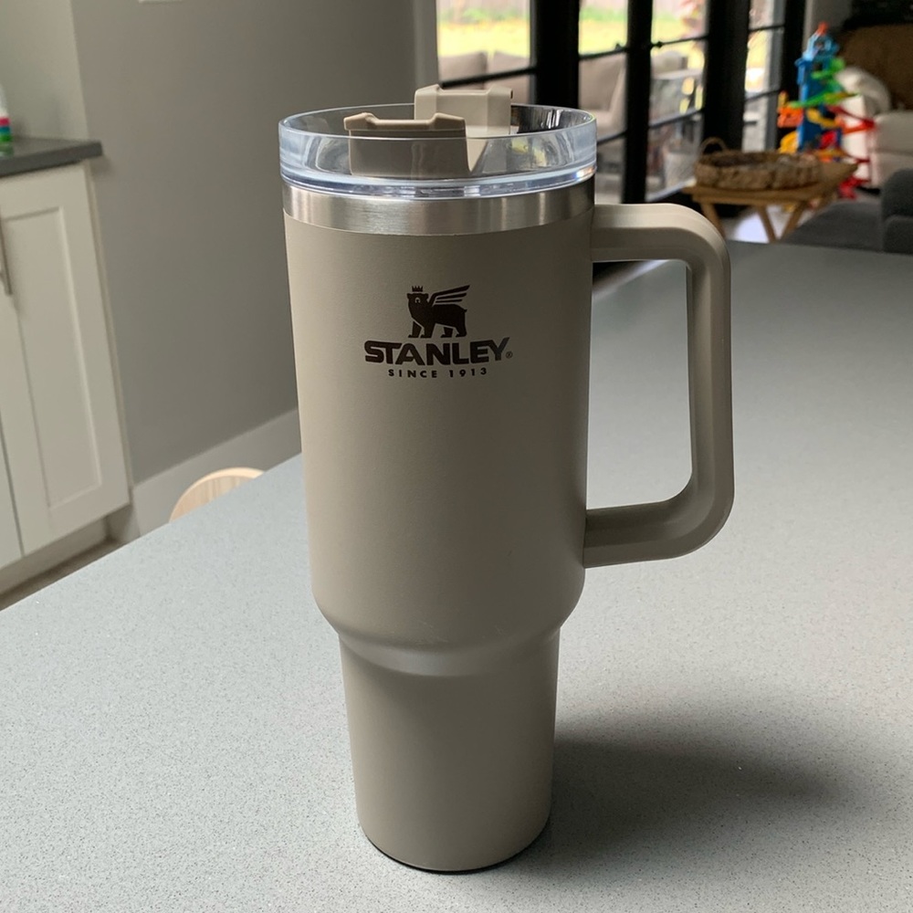 Stanley Adventure Quencher | 40oz | Silt